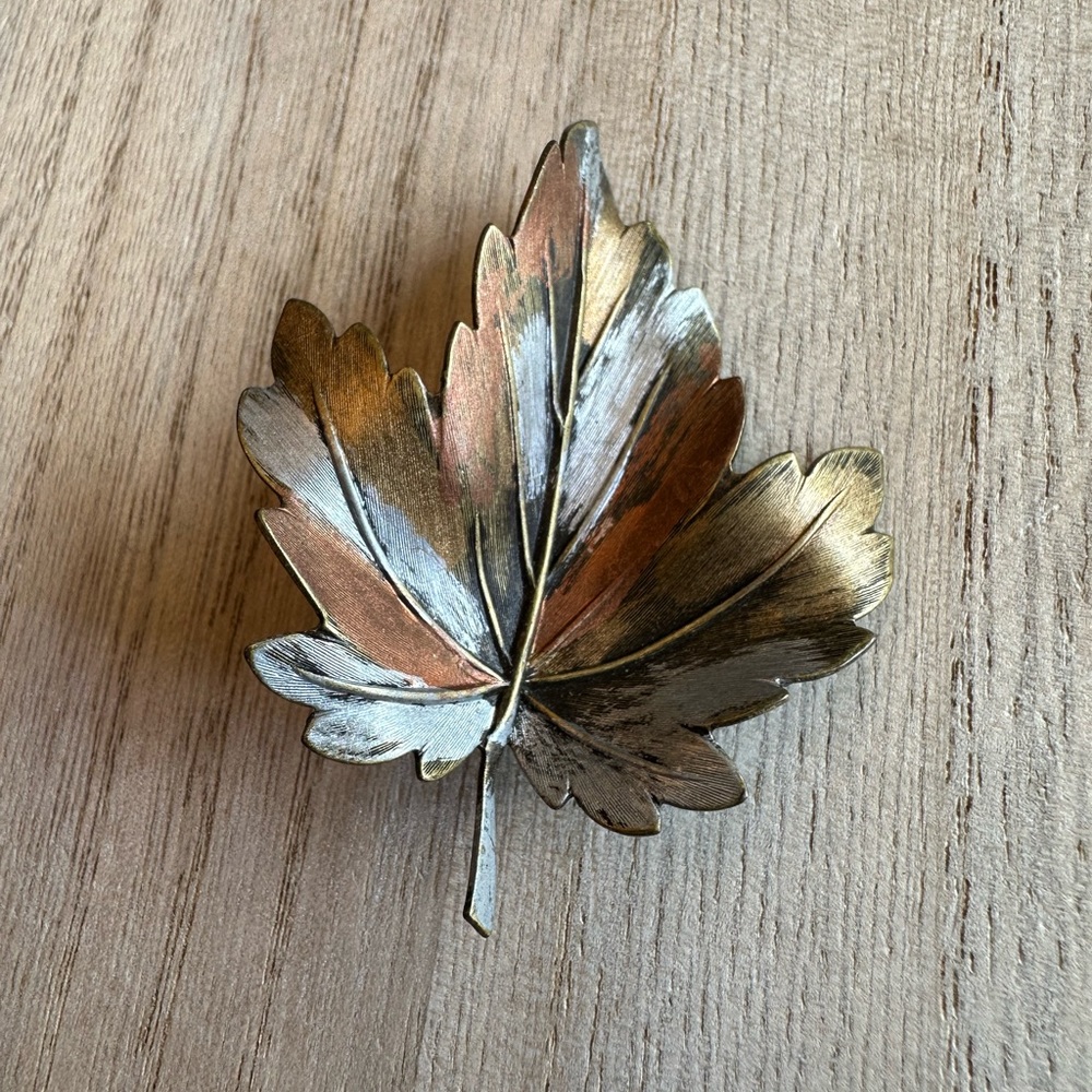 Vintage Leaf Brooch